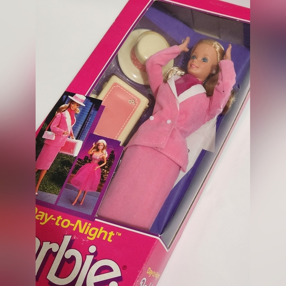 1984 Day to Night Barbie (Vintage Doll) - Picture 8 of 11